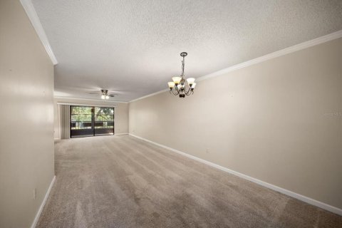 Condo in Saint Petersburg, Florida, 2 bedrooms № 2122634 - photo 11