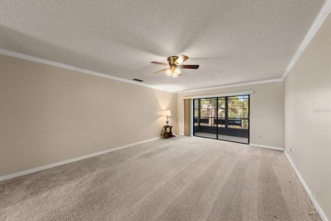 Condo in Saint Petersburg, Florida, 2 bedrooms № 2122634 - photo 18