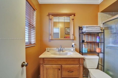 Купить виллу или дом в Халландейл-Бич, Флорида 2 спальни, 97.55м2, № 1958563 - фото 30