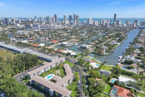 Купить виллу или дом в Халландейл-Бич, Флорида 2 спальни, 97.55м2, № 1958563 - фото 3