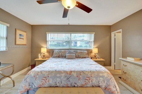 Купить виллу или дом в Халландейл-Бич, Флорида 2 спальни, 97.55м2, № 1958563 - фото 26