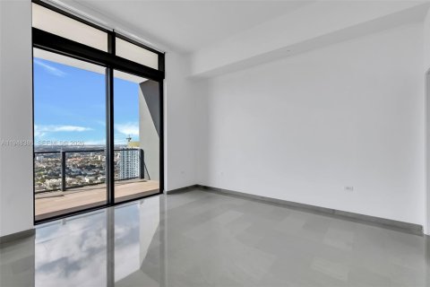 Condominio en alquiler en Miami, Florida, 2 dormitorios, 130.16 m2 № 2004379 - foto 16
