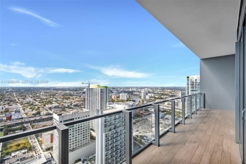 Condominio en alquiler en Miami, Florida, 2 dormitorios, 130.16 m2 № 2004379 - foto 20