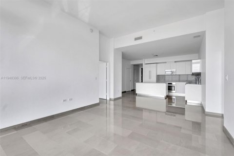 Condominio en alquiler en Miami, Florida, 2 dormitorios, 130.16 m2 № 2004379 - foto 5