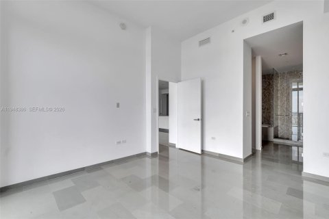 Condominio en alquiler en Miami, Florida, 2 dormitorios, 130.16 m2 № 2004379 - foto 12