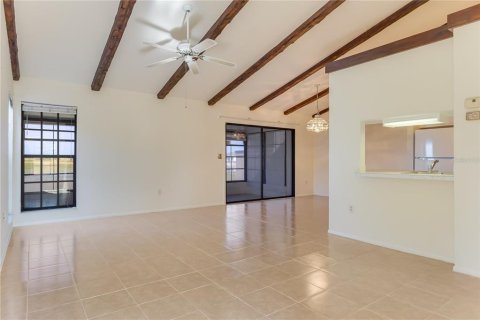 House in North Port, Florida 2 bedrooms, 93.83 sq.m. № 1911840 - photo 8