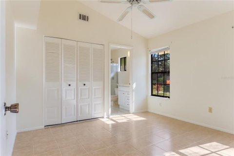 House in North Port, Florida 2 bedrooms, 93.83 sq.m. № 1911840 - photo 17