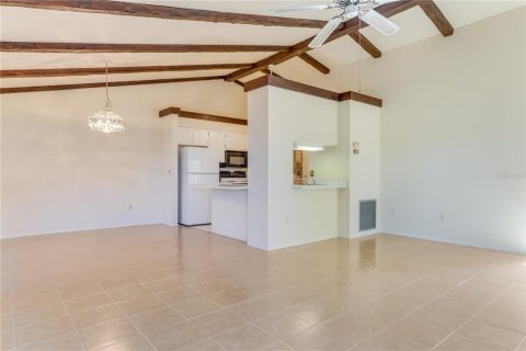 House in North Port, Florida 2 bedrooms, 93.83 sq.m. № 1911840 - photo 9