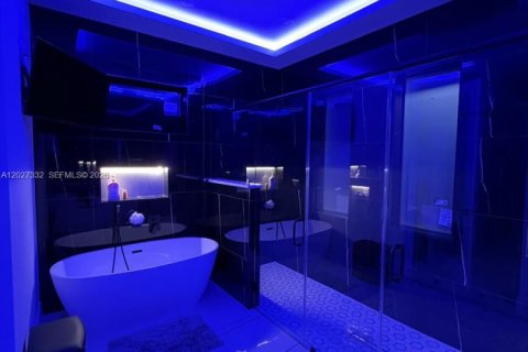 Купить виллу или дом в Лихай-Эйкерс, Флорида 4 спальни, № 2077394 - фото 11