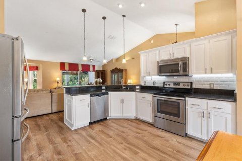 House in Summerfield, Florida 3 bedrooms, 156.17 sq.m. № 1865857 - photo 8