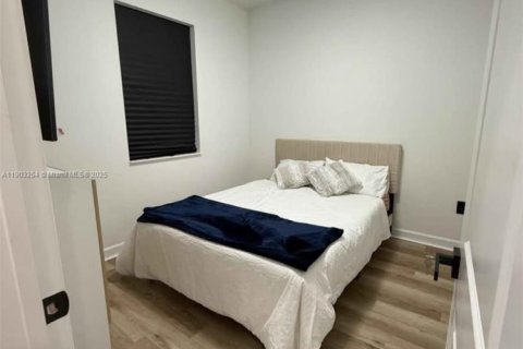 Снять в аренду таунхаус в Хомстед, Флорида 3 спальни, 137.77м2, № 1955644 - фото 8