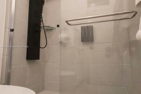 Снять в аренду таунхаус в Хомстед, Флорида 3 спальни, 137.77м2, № 1955644 - фото 9