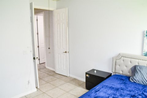 Villa ou maison à vendre à Port St. Lucie, Floride: 3 chambres, 206.71 m2 № 2178560 - photo 7