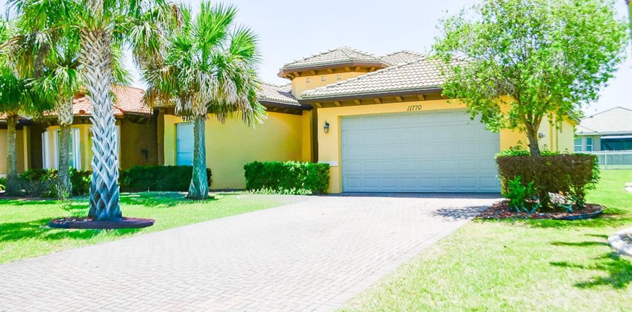 Villa ou maison à Port St. Lucie, Floride 3 chambres, 206.71 m2 № 2178560
