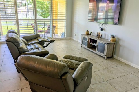 Villa ou maison à vendre à Port St. Lucie, Floride: 3 chambres, 206.71 m2 № 2178560 - photo 17