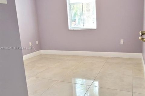 Touwnhouse à louer à Homestead, Floride: 4 chambres, 143.44 m2 № 1994996 - photo 18