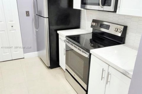 Touwnhouse à louer à Homestead, Floride: 4 chambres, 143.44 m2 № 1994996 - photo 7