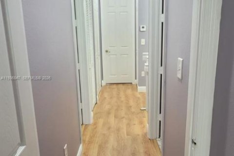 Touwnhouse à louer à Homestead, Floride: 4 chambres, 143.44 m2 № 1994996 - photo 15