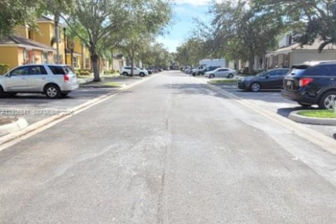 Touwnhouse à louer à Homestead, Floride: 4 chambres, 143.44 m2 № 1994996 - photo 19