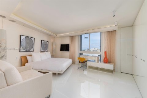Condo in Key Biscayne, Florida, 4 bedrooms  № 1941844 - photo 13