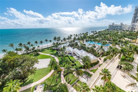 Condo in Key Biscayne, Florida, 4 bedrooms  № 1941844 - photo 2