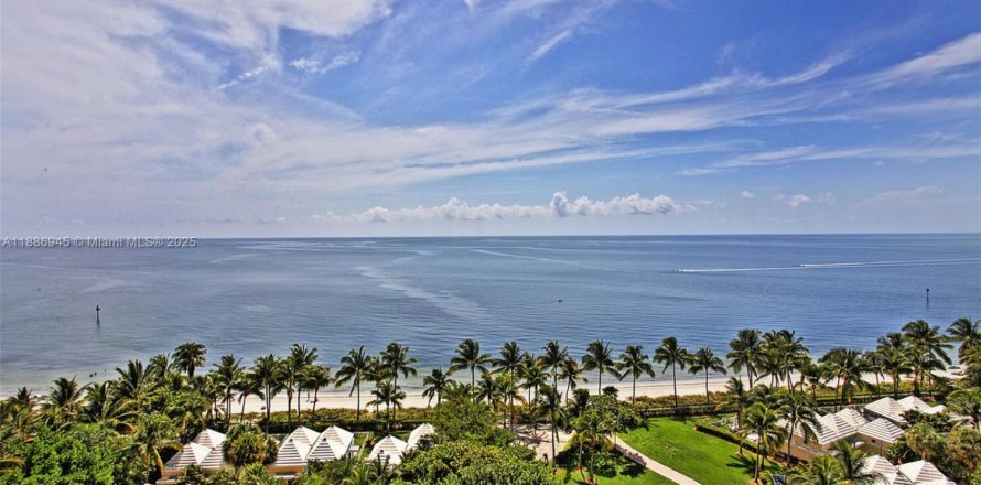 Condo in Key Biscayne, Florida, 4 bedrooms № 1941844