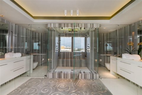 Condo in Key Biscayne, Florida, 4 bedrooms  № 1941844 - photo 12