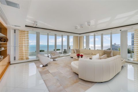 Condo in Key Biscayne, Florida, 4 bedrooms  № 1941844 - photo 6
