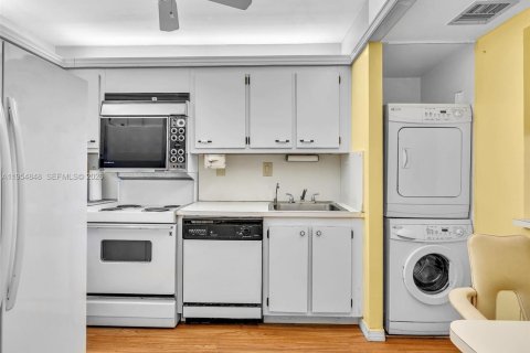 Купить кондоминиум в Авентура, Флорида 2 спальни, 106.28м2, № 2009298 - фото 10