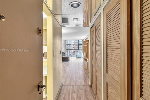 Купить кондоминиум в Авентура, Флорида 2 спальни, 106.28м2, № 2009298 - фото 8