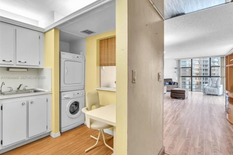 Купить кондоминиум в Авентура, Флорида 2 спальни, 106.28м2, № 2009298 - фото 9