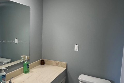 Copropriété à louer à Sunny Isles Beach, Floride: 3 chambres, 145.86 m2 № 1945824 - photo 18