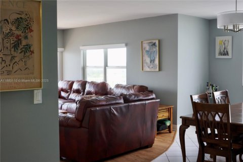 Copropriété à louer à Sunny Isles Beach, Floride: 3 chambres, 145.86 m2 № 1945824 - photo 12