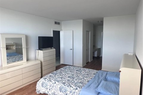 Copropriété à louer à Sunny Isles Beach, Floride: 3 chambres, 145.86 m2 № 1945824 - photo 2