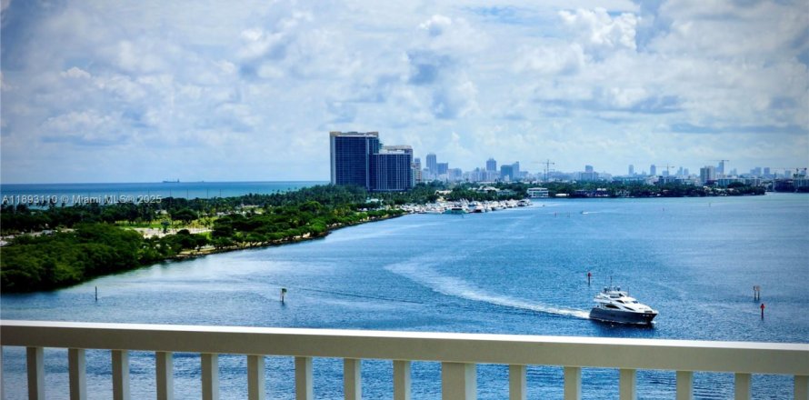 Condo à Sunny Isles Beach, Floride, 3 chambres  № 1945824