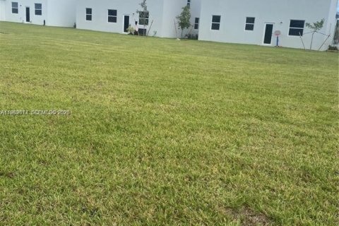 House in Homestead, Florida 4 bedrooms, 204.29 sq.m. № 2024800 - photo 13