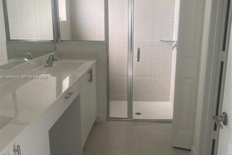 House in Homestead, Florida 4 bedrooms, 204.29 sq.m. № 2024800 - photo 11