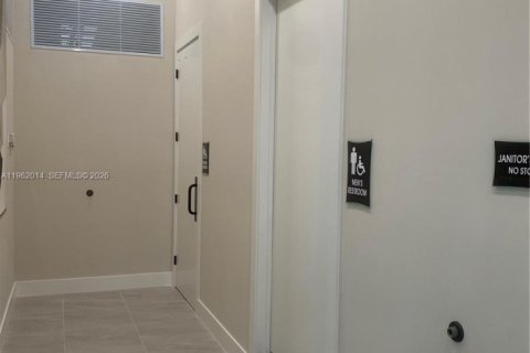 House in Homestead, Florida 4 bedrooms, 204.29 sq.m. № 2024800 - photo 17