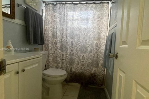 House in Hollywood, Florida 3 bedrooms, 120.03 sq.m. № 1995108 - photo 18