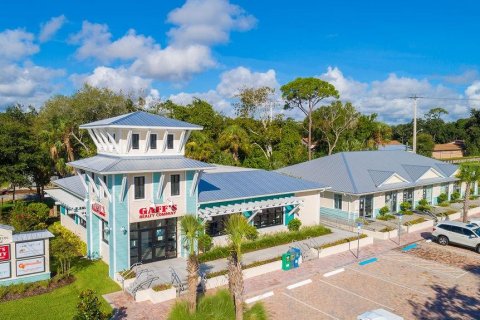 Commercial property in Port Orange, Florida 53.88 sq.m. № 2103437