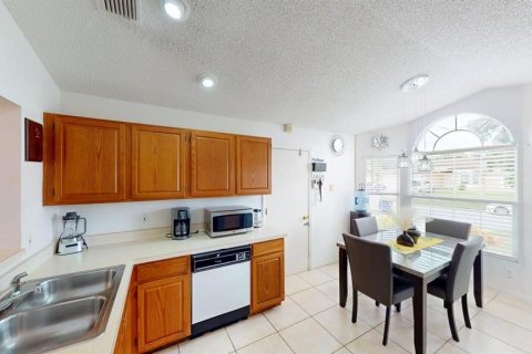 Villa ou maison à vendre à Orlando, Floride: 3 chambres, 112.32 m2 № 1870842 - photo 16