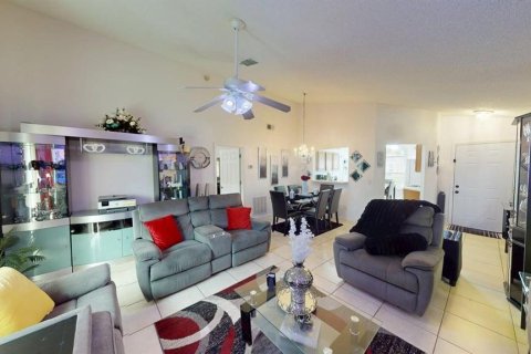 Casa en venta en Orlando, Florida, 3 dormitorios, 112.32 m2 № 1870842 - foto 15