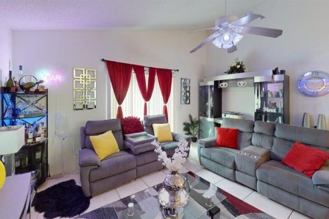 Villa ou maison à vendre à Orlando, Floride: 3 chambres, 112.32 m2 № 1870842 - photo 14