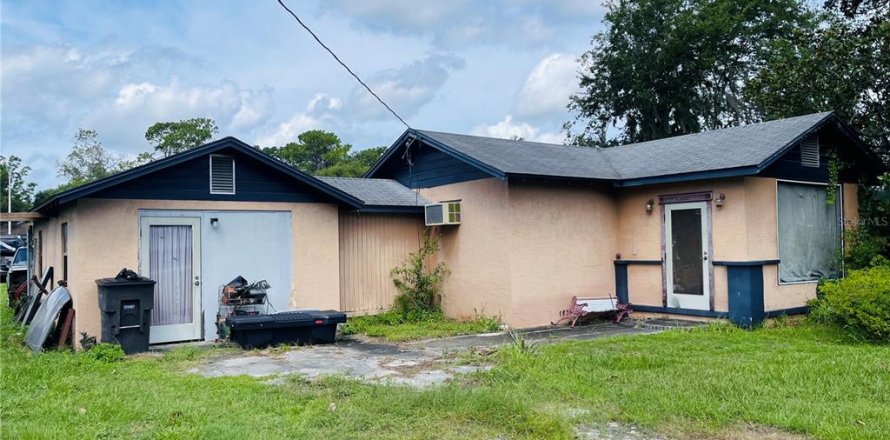 Commercial property in Ocala, Florida 179.39 sq.m. № 1883153