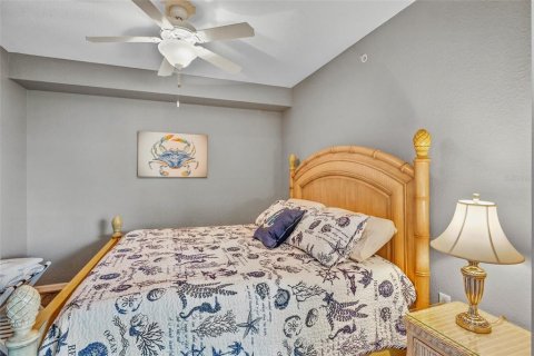 Condo in Bradenton, Florida, 2 bedrooms  № 1775639 - photo 16