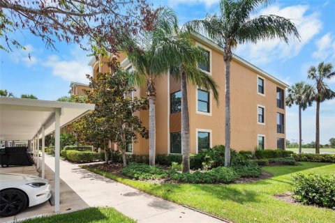 Condo in Bradenton, Florida, 2 bedrooms  № 1775639 - photo 27
