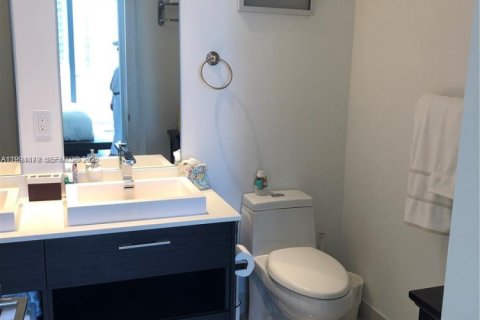 Condominio en venta en Miami, Florida, 1 dormitorio, 78.32 m2 № 2056478 - foto 15