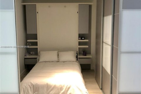 Condominio en venta en Miami, Florida, 1 dormitorio, 78.32 m2 № 2056478 - foto 12