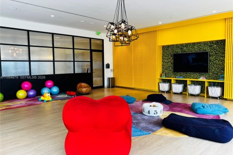 Condominio en venta en Miami, Florida, 1 dormitorio, 78.32 m2 № 2056478 - foto 20