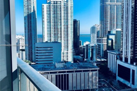 Condominio en venta en Miami, Florida, 1 dormitorio, 78.32 m2 № 2056478 - foto 2